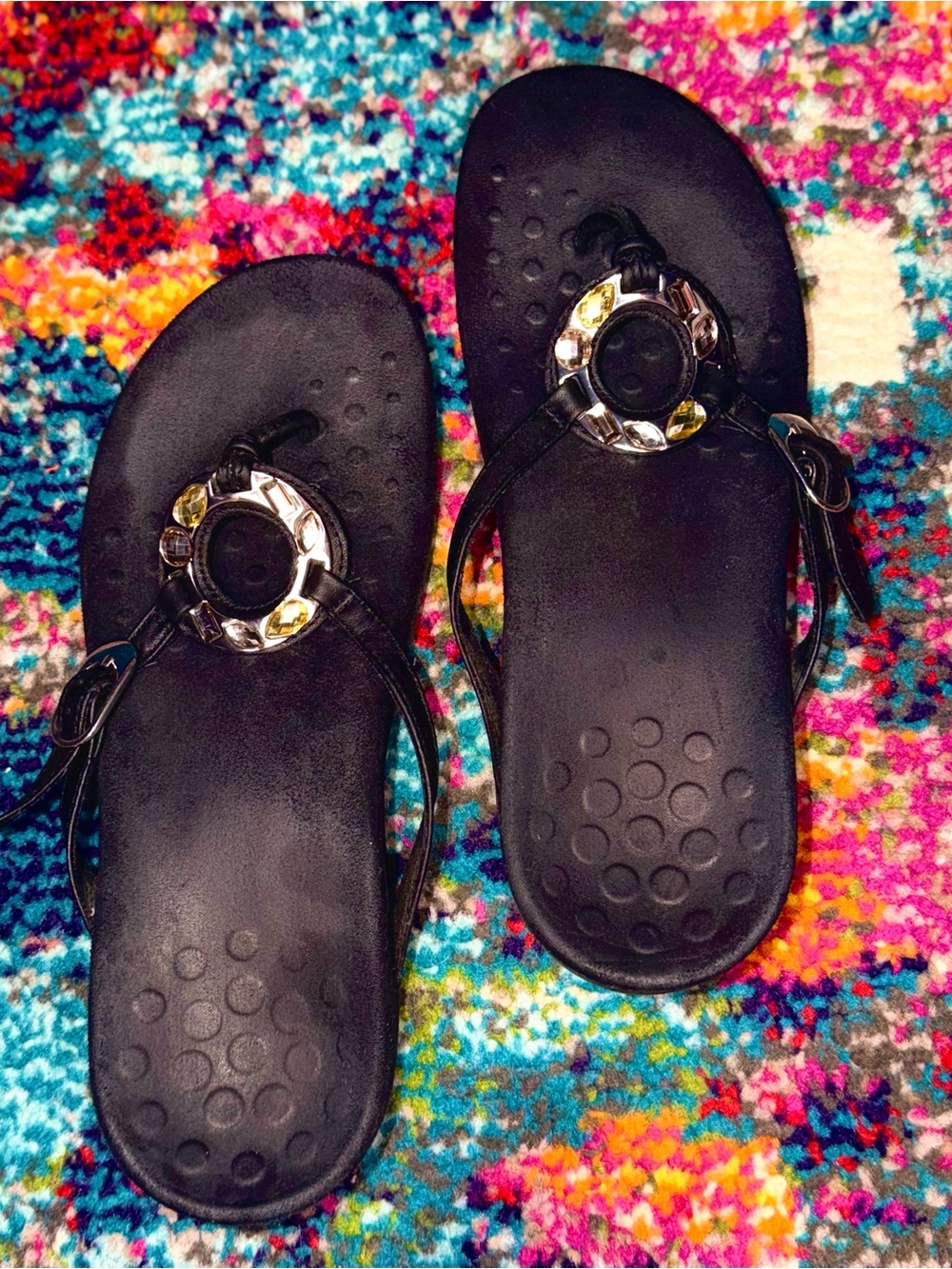 Vionic Black Rhinstone Jeweled Built-In Orthotic Technology Toe-Post Sandals